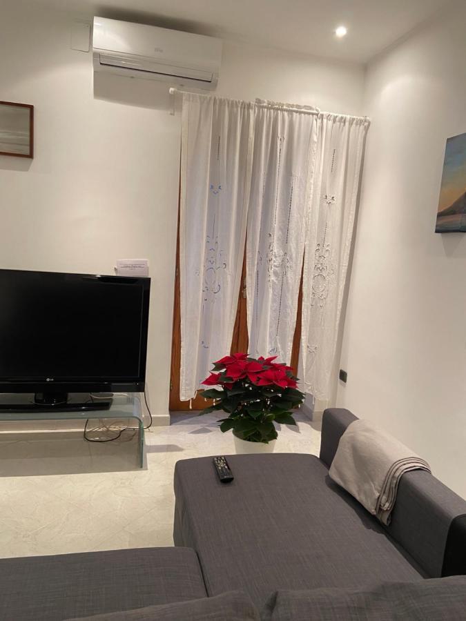 La Casa Di Giu Lejlighed Pozzuoli Eksteriør billede